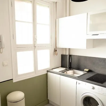 דירה Charming Center Les Pins - Perfect Location ז'ואן-לה-פינס
