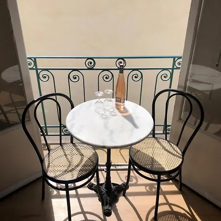 Charming Center Les Pins - Perfect Location דירה